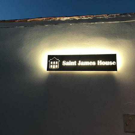 Saint James House 蓬 外观 照片